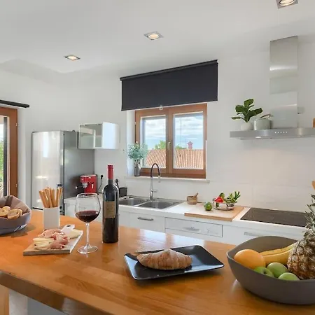 Villa Brdo By Istrialux *