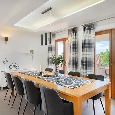 Villa Brdo By Istrialux *