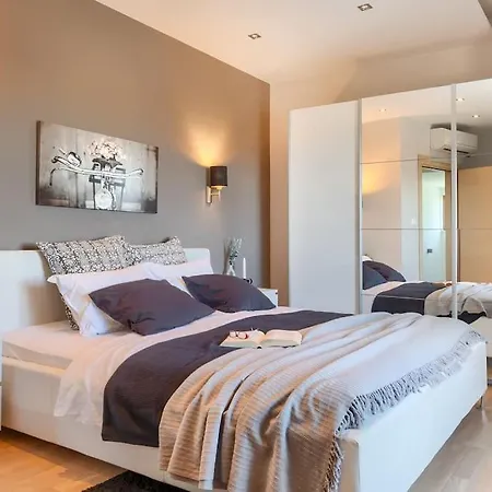 Villa Brdo By Istrialux Trviz