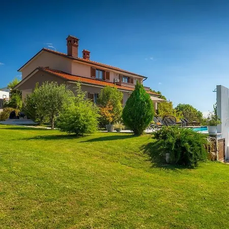 Villa Brdo By Istrialux Trviz