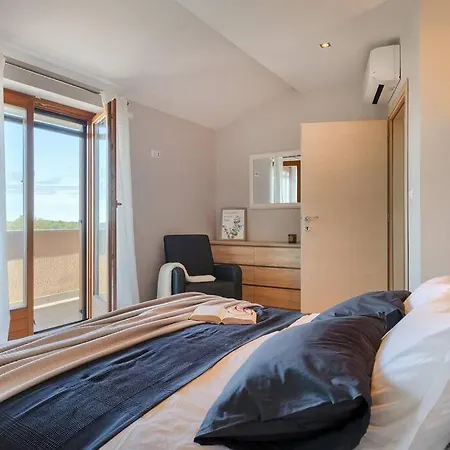 Villa Brdo By Istrialux