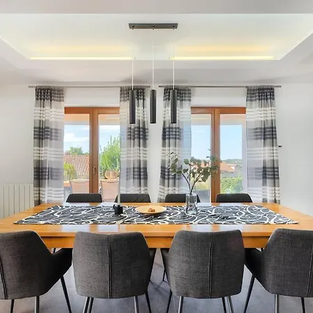 Villa Brdo By Istrialux