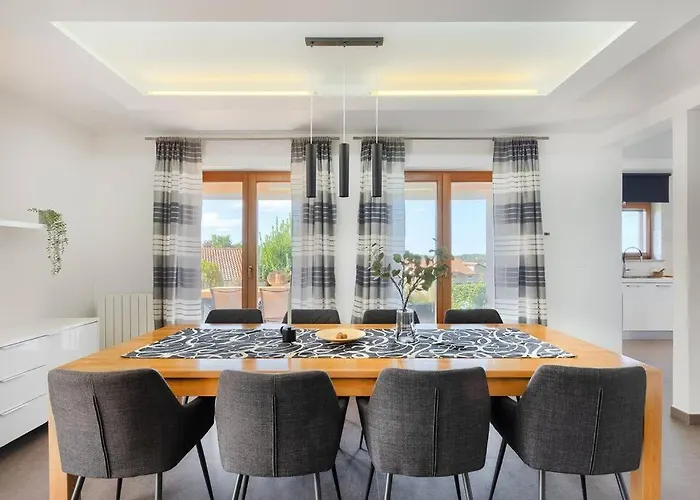 빌라 Brdo By Istrialux