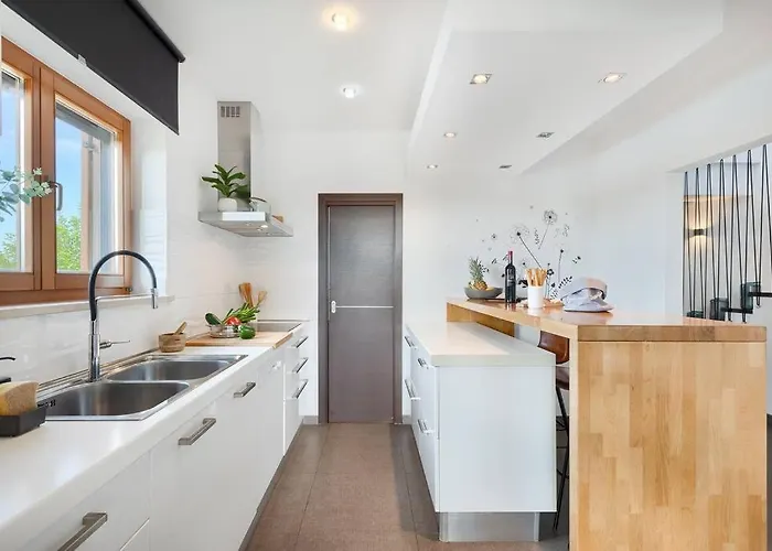 Brdo By Istrialux * Trviz