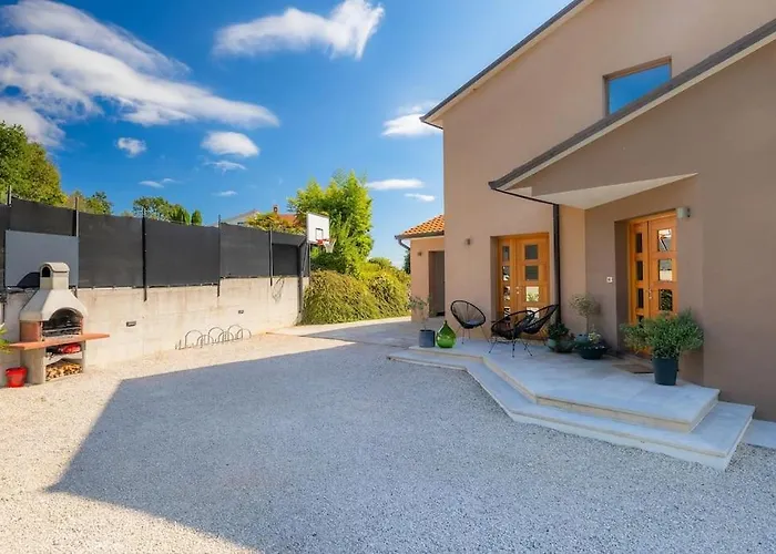 빌라 Brdo By Istrialux